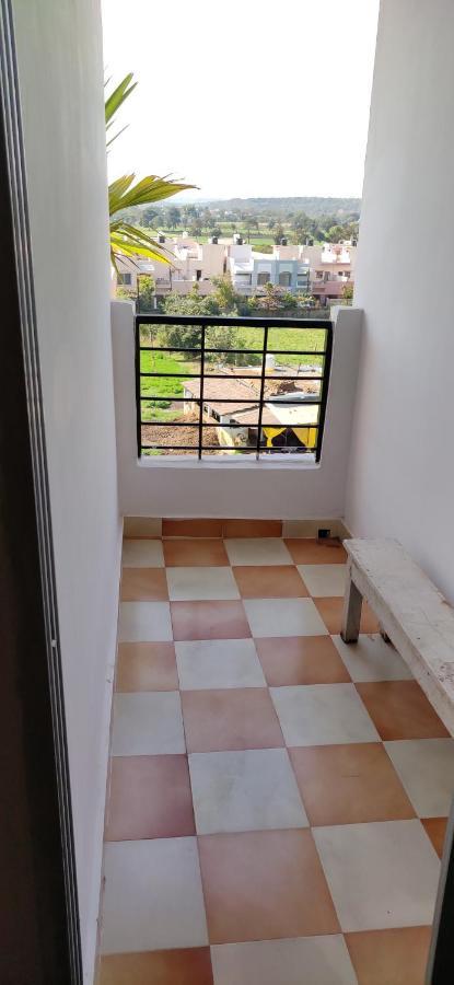 Appartamento Untrained & Unplanned Jabalpur Esterno foto